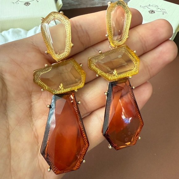 ZARA NEW WOMAN METAL DANGLE STONE-EFFECT APPLIQUÉS RESIN  Zara Retro Color Resin Asymmetrical Earrings